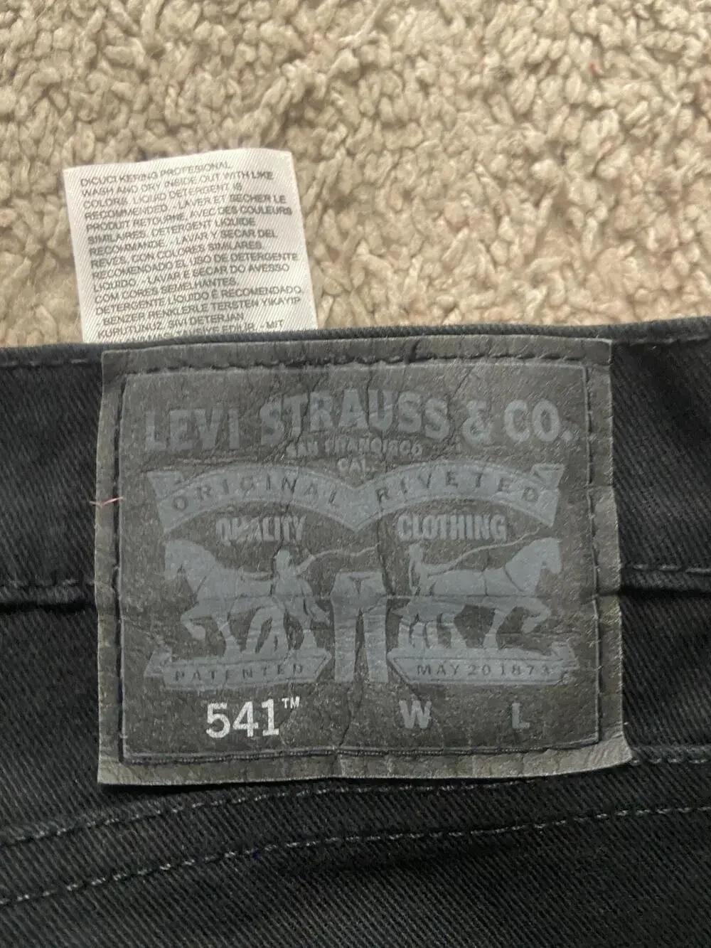 Levis 541 Jeans Mens 39x27 Black Dark Wash Athletic Tapered Denim Pockets